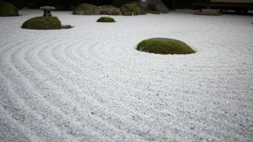 Taman Kering (Karesansui) dengan Unsur Kerikil